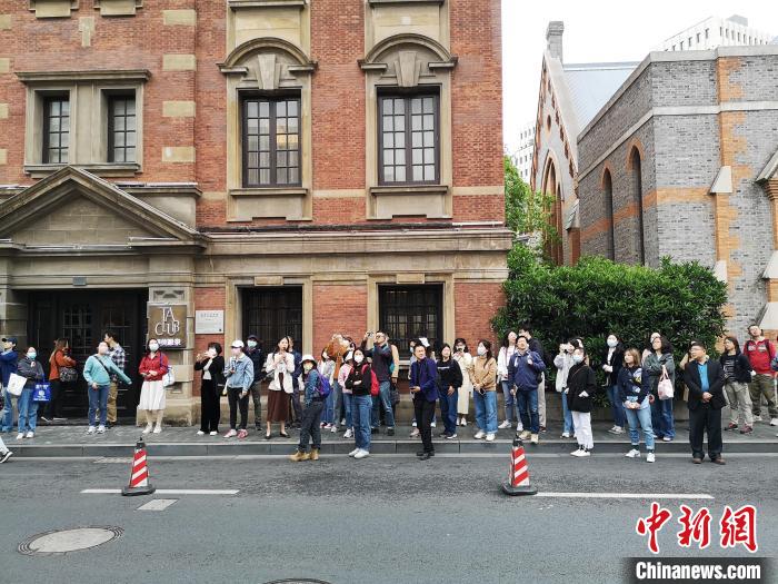 新階層人士走讀“外灘源”。　范宇斌 攝