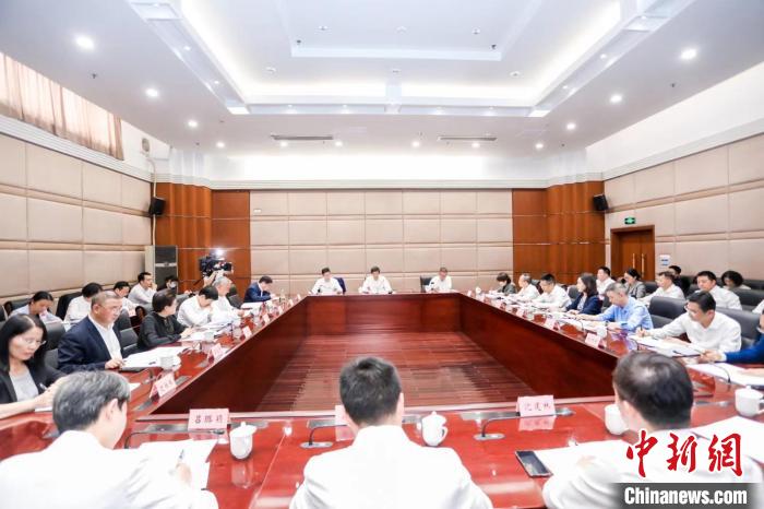 浙江召開統(tǒng)一戰(zhàn)線“凝心鑄魂強(qiáng)根基、團(tuán)結(jié)奮進(jìn)新征程”主題教育動員會