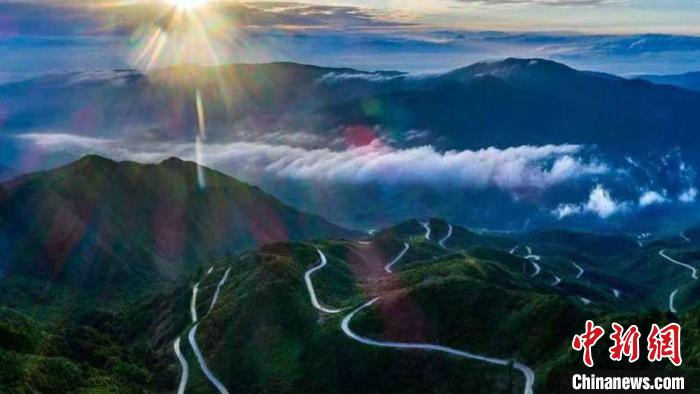 湖南城步苗族自治縣地處湘西南苗疆要區(qū)。　城步縣委宣傳部 供圖