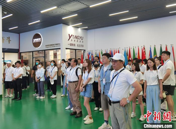 臺灣青年參訪浙江。　鮑夢妮 攝