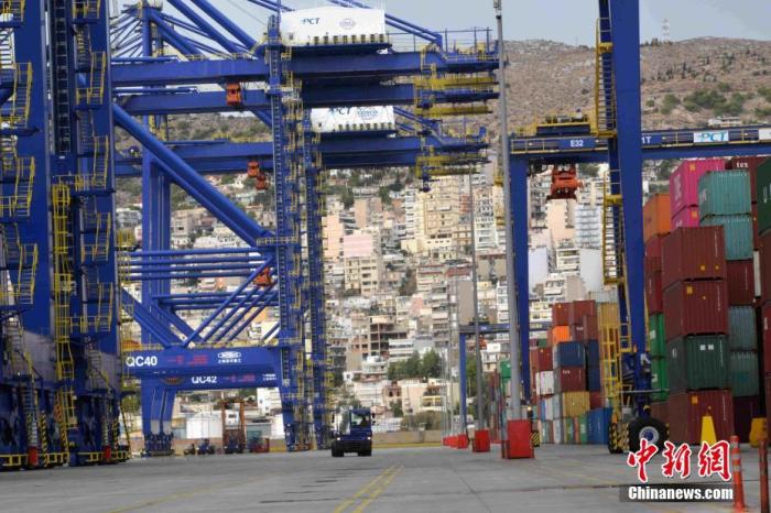 比雷埃夫斯港項目作為中國希臘共建“一帶一路”合作的旗艦項目，受到社會各界廣泛關(guān)注。 <a target='_blank' href='/'><p  align=