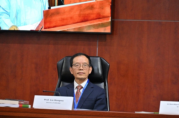 浙江師范大學(xué)非洲研究院院長劉鴻武作會議總結(jié)。浙江師范大學(xué)非洲研究院供圖