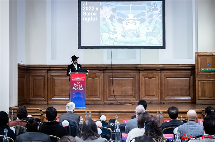 城市建筑與文化創(chuàng)意設(shè)計(jì)師卡姆·帕尼薩講述他和四川的故事。人民網(wǎng) 郭錦標(biāo)攝