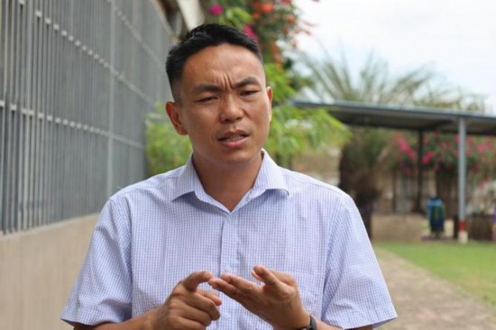   2023年10月24日，在加納特馬市，胡振興接受新華社采訪(fǎng)。（新華社發(fā)/賽特?cái)z）