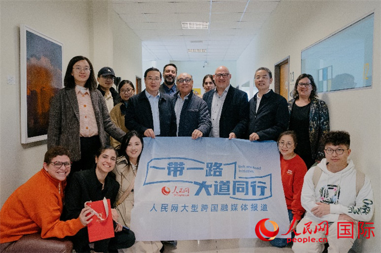 人民網(wǎng)“一帶一路 大道同行”大型跨國融媒體報道組走進(jìn)烏拉圭。人民網(wǎng)記者 張若涵攝