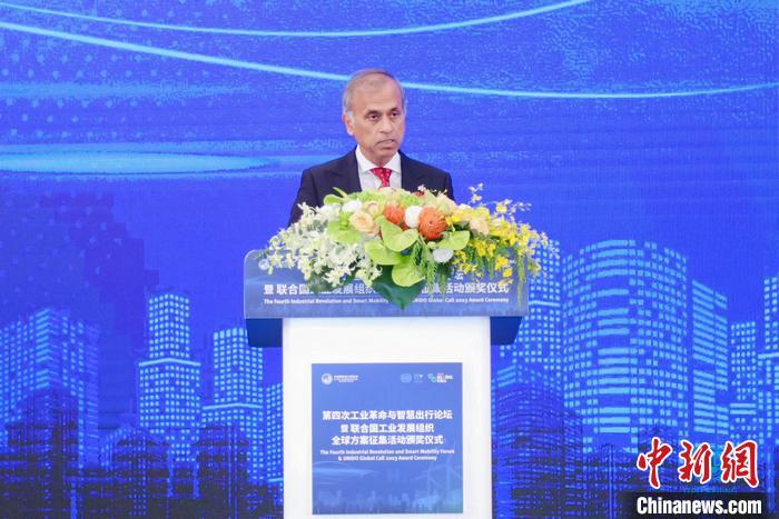 聯(lián)合國駐華協(xié)調(diào)員常啟德發(fā)表演講。