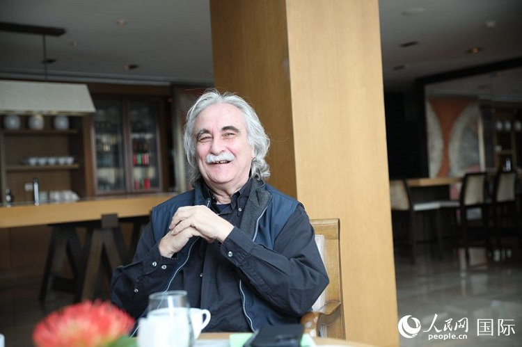 塞浦路斯歐洲大學(xué)前校長(zhǎng)科斯塔斯·古利亞莫斯。人民網(wǎng) 殷韜攝