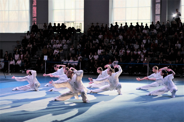 俄羅斯武術(shù)運動員進行示范表演。駐俄羅斯大使館供圖