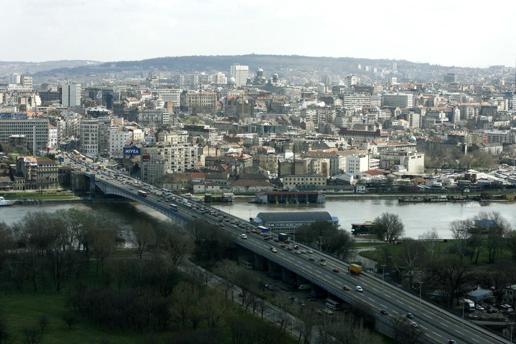 這是2015年3月30日拍攝的塞爾維亞首都貝爾格萊德老城區(qū)。貝爾格萊德是塞爾維亞的首都，坐落在薩瓦河和多瑙河的交匯處，是歐洲最古老的城市之一。新華社發(fā)（普雷德拉格·米洛薩夫列維奇攝）