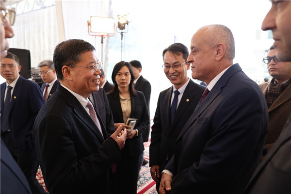 李永明同埃及住房部副部長(zhǎng)會(huì)談交流。主辦方供圖