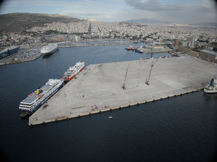 赫拉克萊烏斯?jié)L裝碼頭全景。比雷埃夫斯港港務(wù)局供圖