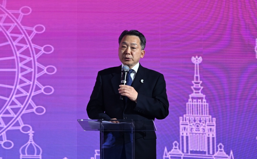 1.中國人民對外友好協(xié)會副會長袁敏道在第四屆“中俄青年同走友誼路”活動上致辭。主辦方供圖