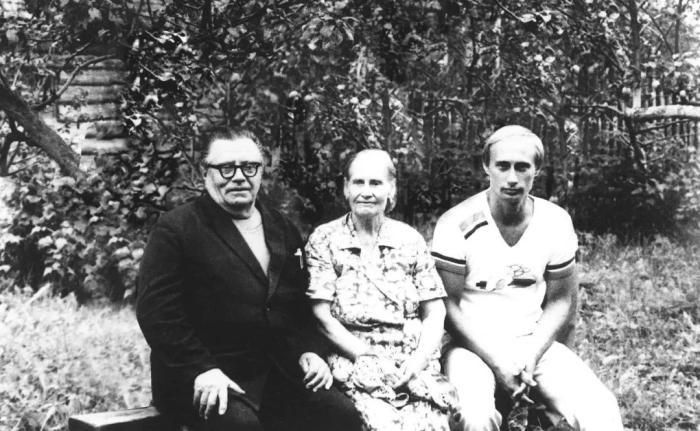 從圣彼得堡到莫斯科，普京從政大事記：下一個六年怎么走？