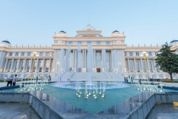 第1視點(diǎn)丨這兩座大樓，見證著中塔友誼