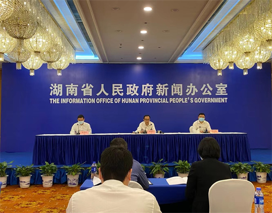 發(fā)布會現(xiàn)場。 向宇攝