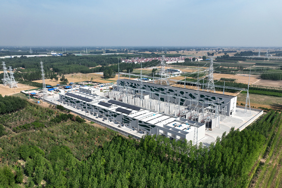 雄東500千伏變電站外景。馬千里攝