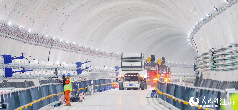 江陰靖江長江隧道右線施工現(xiàn)場。朱其攝
