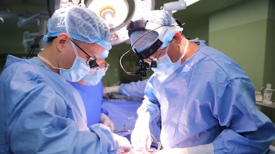 17歲少年咳嗽發(fā)熱15天，找不到感染原因！一查心臟更嚇人！上海醫(yī)生出手→