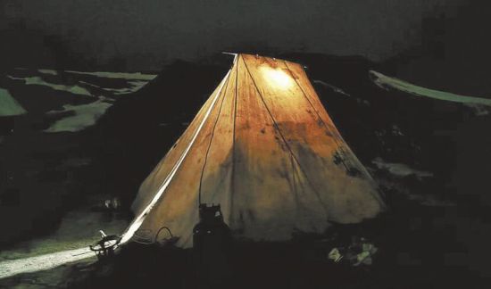 卓乃湖受困?？煽晌骼锕芾硖庂Y料圖片