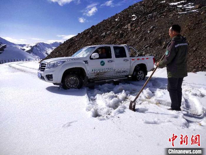 圖為管護(hù)員的工作日常。受訪者供圖