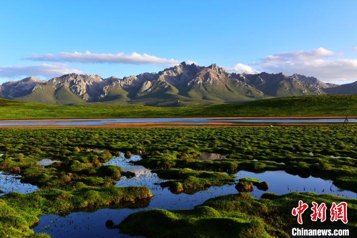 資料圖為三江源腹地果洛州美景如畫。　果洛州委宣傳部供圖