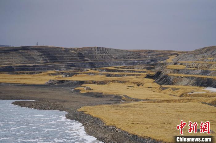 圖為青海省海西蒙古族藏族自治州天峻縣木里礦區(qū)?！●R銘言 攝