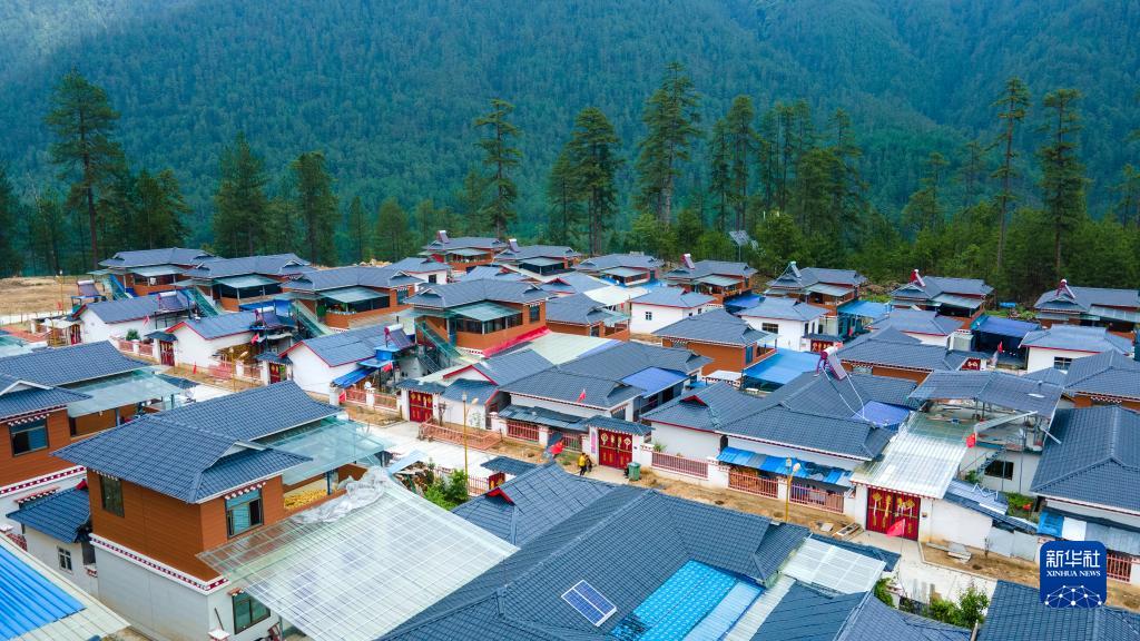 西藏林芝：易地搬遷，迎來幸福新生活