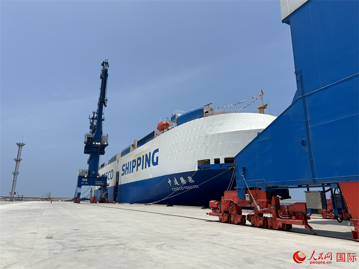 當(dāng)?shù)貢r間11月15日，停靠在錢凱港的船只。人民網(wǎng)記者 周雨攝