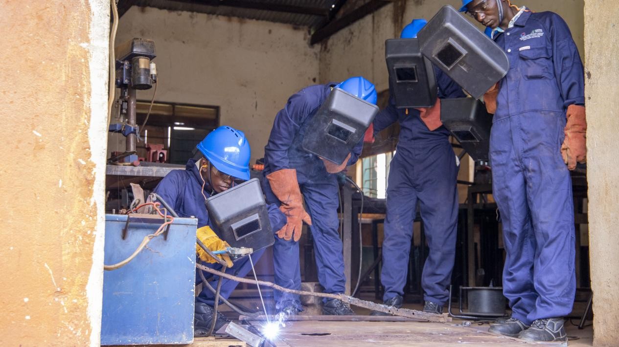 納迦與其他青年在接受技能培訓(xùn)。田雨攝