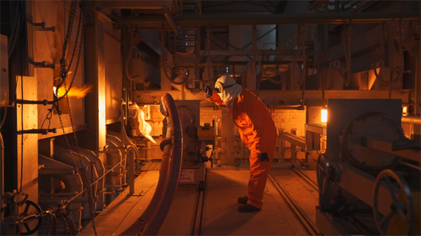 浮法玻璃生產(chǎn)線。受訪者供圖