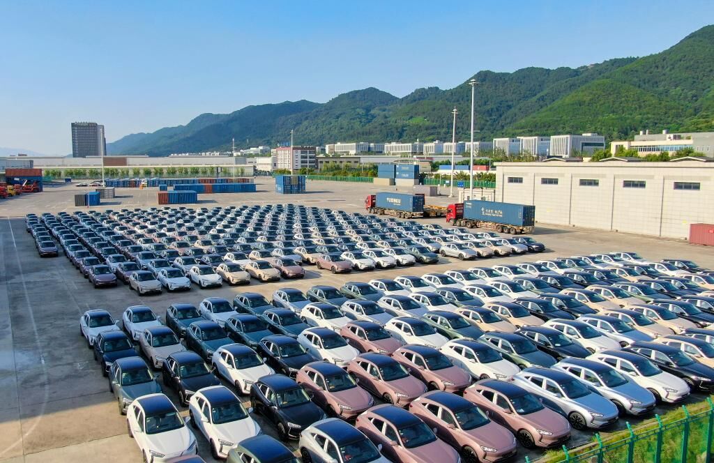 05 重慶整車進(jìn)口口岸。華龍網(wǎng) 通訊員 郭晉 攝