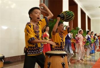 拉片看！從億點細(xì)節(jié)看懂中非情誼