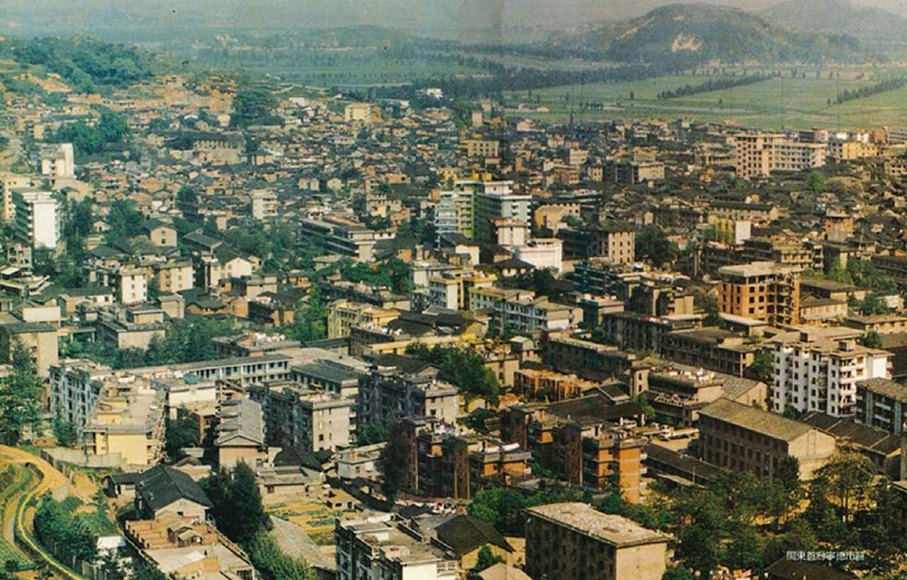 1988年寧德城區(qū)風(fēng)貌。（圖源：《習(xí)近平在寧德》）