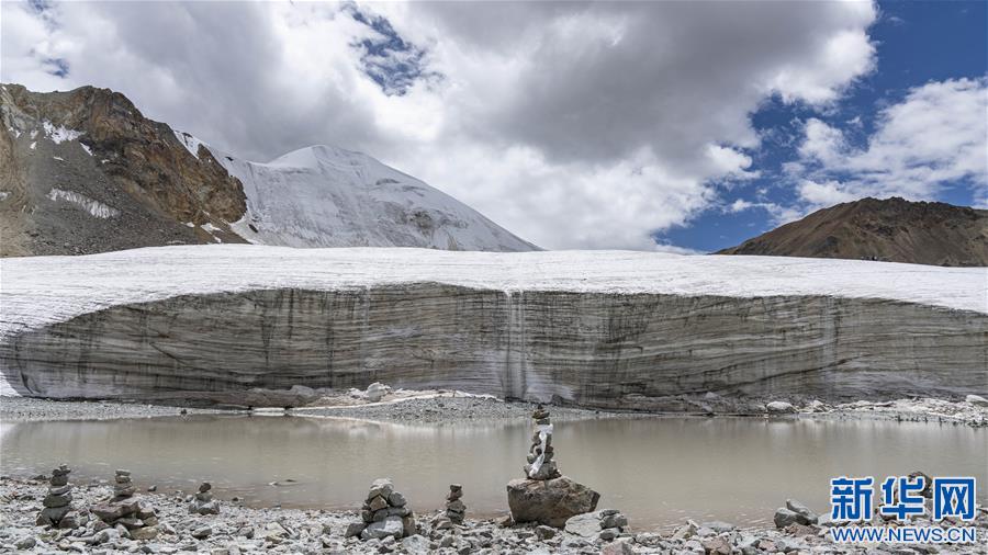 (美麗中國(guó))(3)走進(jìn)廓瓊崗日冰川公園