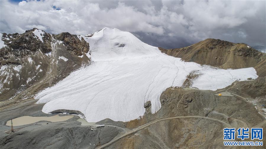 (美麗中國(guó))(9)走進(jìn)廓瓊崗日冰川公園
