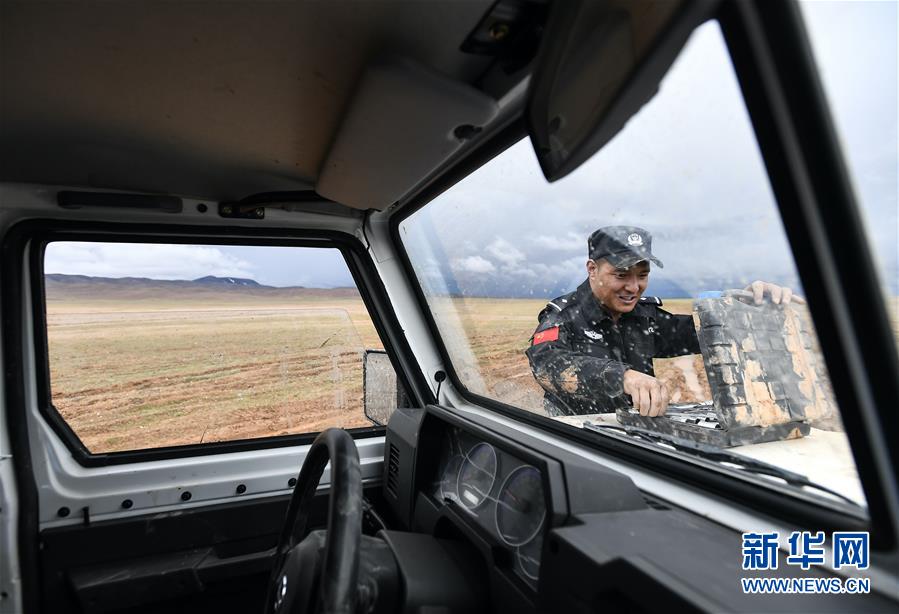 （圖文互動）（2）記者手記：可可西里，“挪”向“藏羚羊大產(chǎn)房”的14個(gè)半小時(shí)