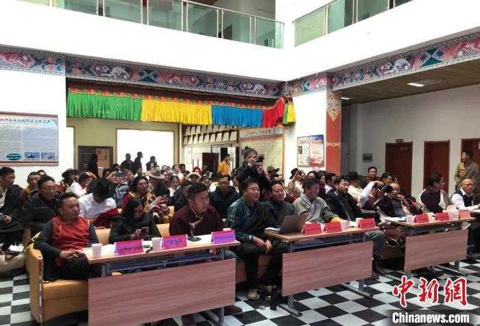 青海:舉行玉樹《格薩爾》藝人學(xué)術(shù)鑒定會加強(qiáng)史詩活態(tài)傳承