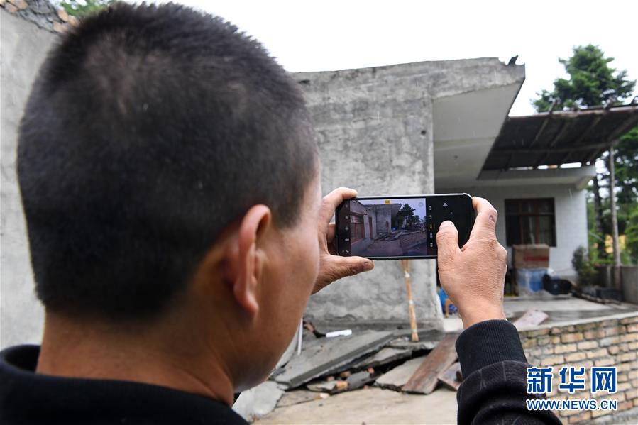 （新華全媒+）（5）千里“挪窩”，踏實開啟新生活