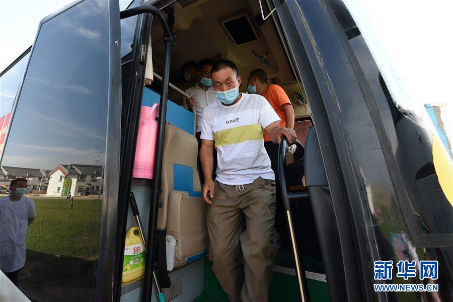 （新華全媒+）（19）千里“挪窩”，踏實開啟新生活