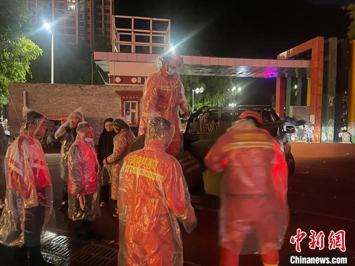 四川馬爾康:多次地震致1人受傷轉(zhuǎn)移安置群眾25790人