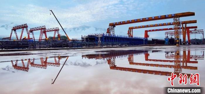 成蘭鐵路高原段T梁發(fā)運全部完成?！≈需F八局 供圖