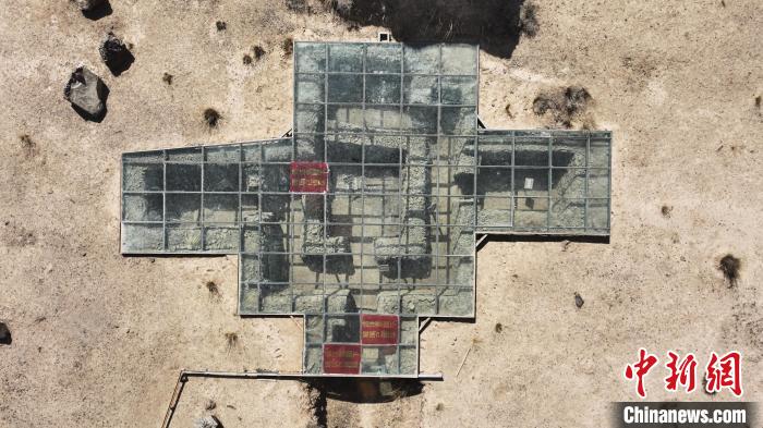 圖為被稱為“九層妖塔”的熱水墓群一號大墓?！●R銘言 攝