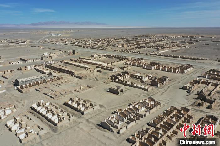 航拍青海省海西蒙古族藏族自治州茫崖市冷湖石油工業(yè)遺址保護(hù)區(qū)?！●R銘言 攝