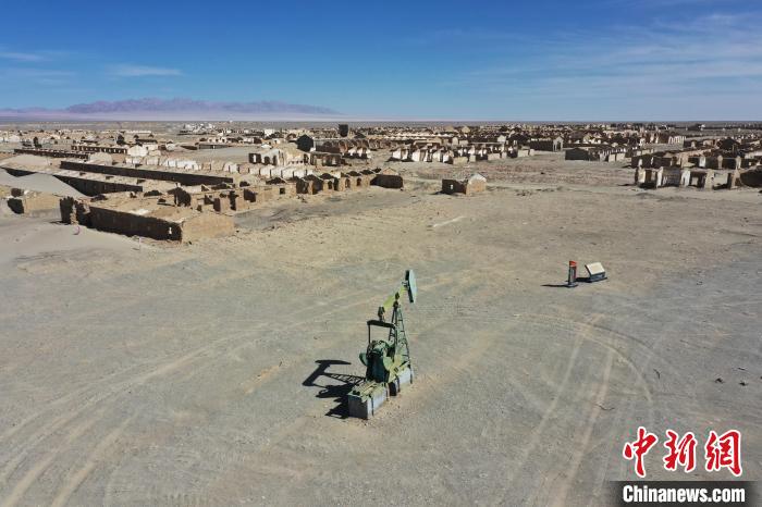 航拍青海省海西蒙古族藏族自治州茫崖市冷湖石油工業(yè)遺址保護(hù)區(qū)?！●R銘言 攝
