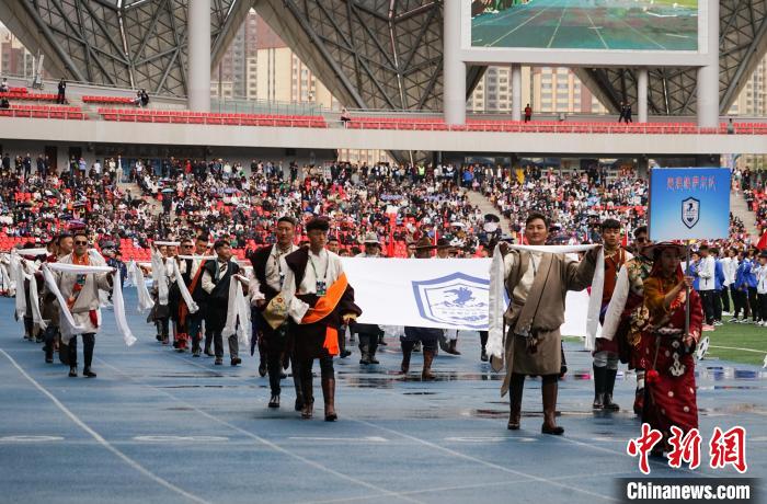 青海民俗亮相高原足球“青超聯賽”