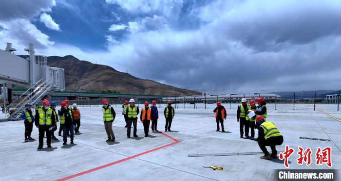 圖為驗收組驗收項目?！〉┰鐾?攝