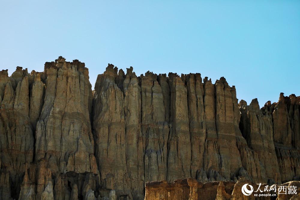 壯美的土林。人民網(wǎng) 李海霞攝