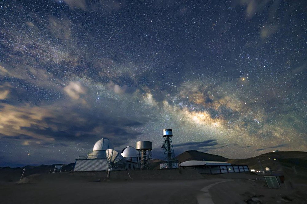 絕美暗夜星空。貢覺群培攝