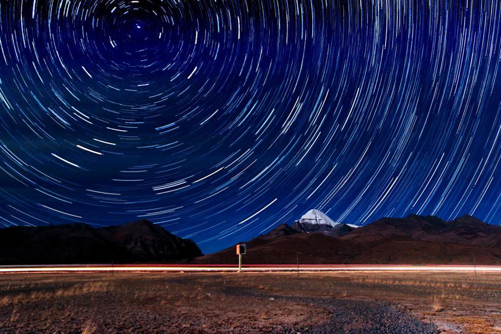 星垂平野闊。貢覺群培攝