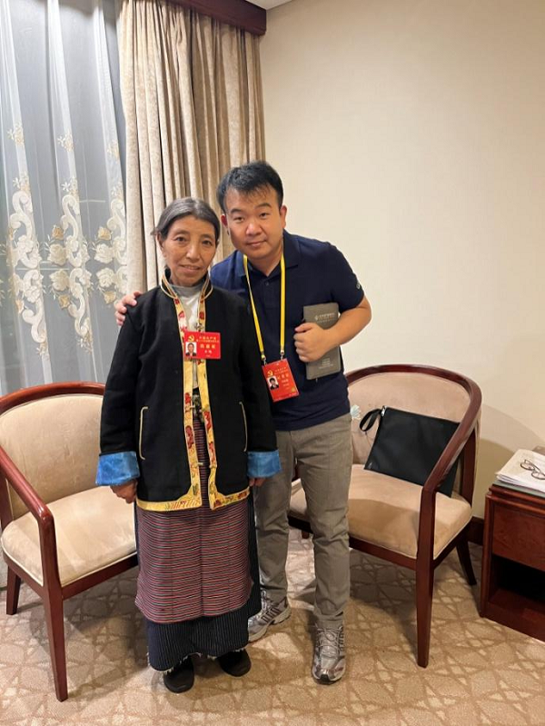 【記者手記Vlog】“守邊的‘阿佳’，您還好嗎”——記者與卓嘎代表再相遇